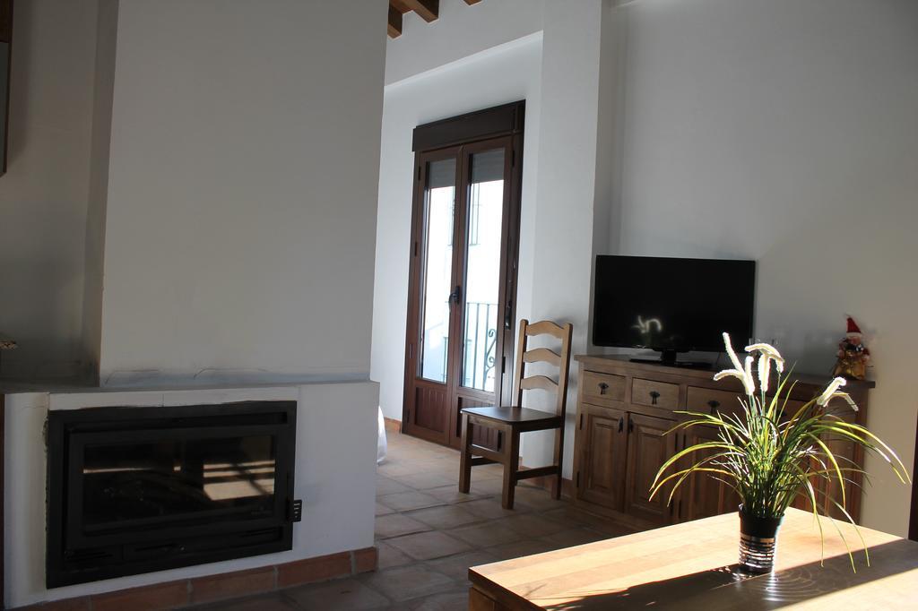 Apartamentos Real Fabrica Hojalata Juzcar Phòng bức ảnh
