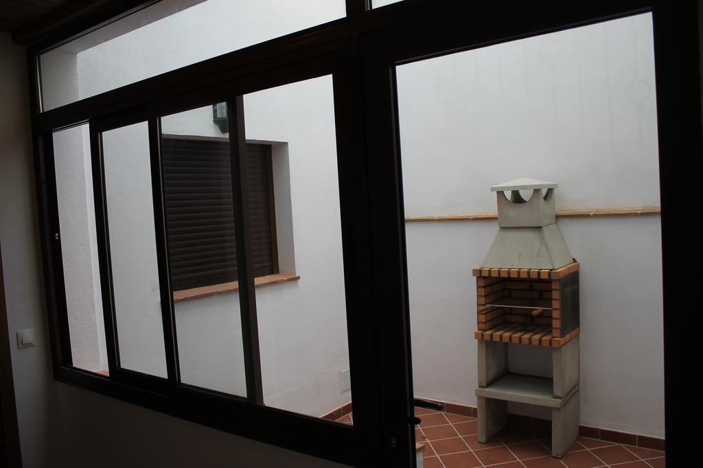 Apartamentos Real Fabrica Hojalata Juzcar Ngoại thất bức ảnh