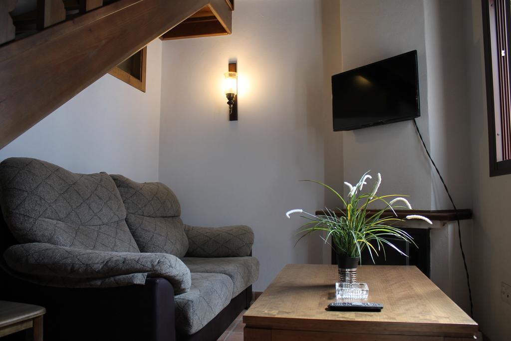 Apartamentos Real Fabrica Hojalata Juzcar Ngoại thất bức ảnh